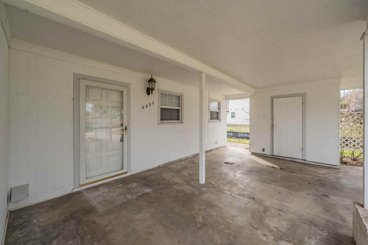 5805 Aton Ave - Photo 4 of 34