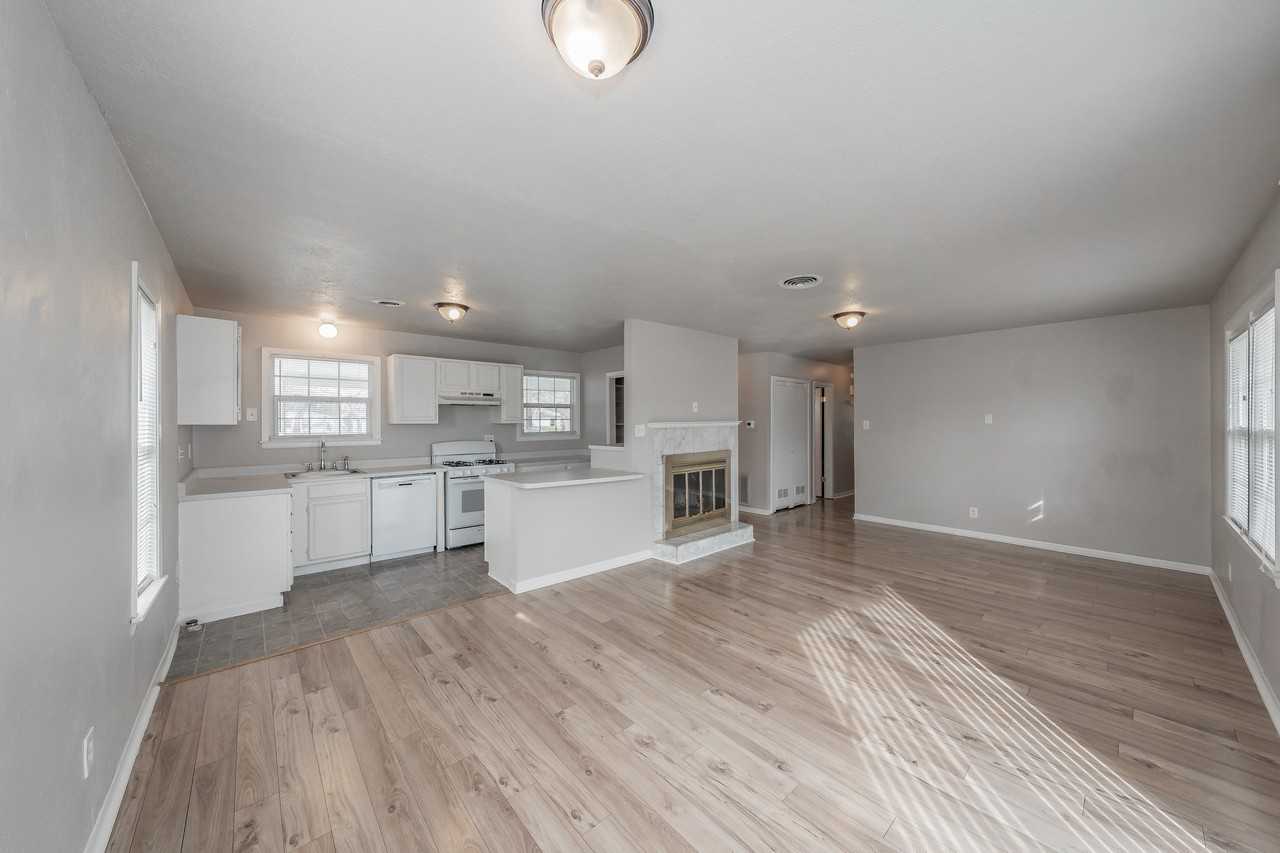 5805 Aton Ave - Photo 5 of 34