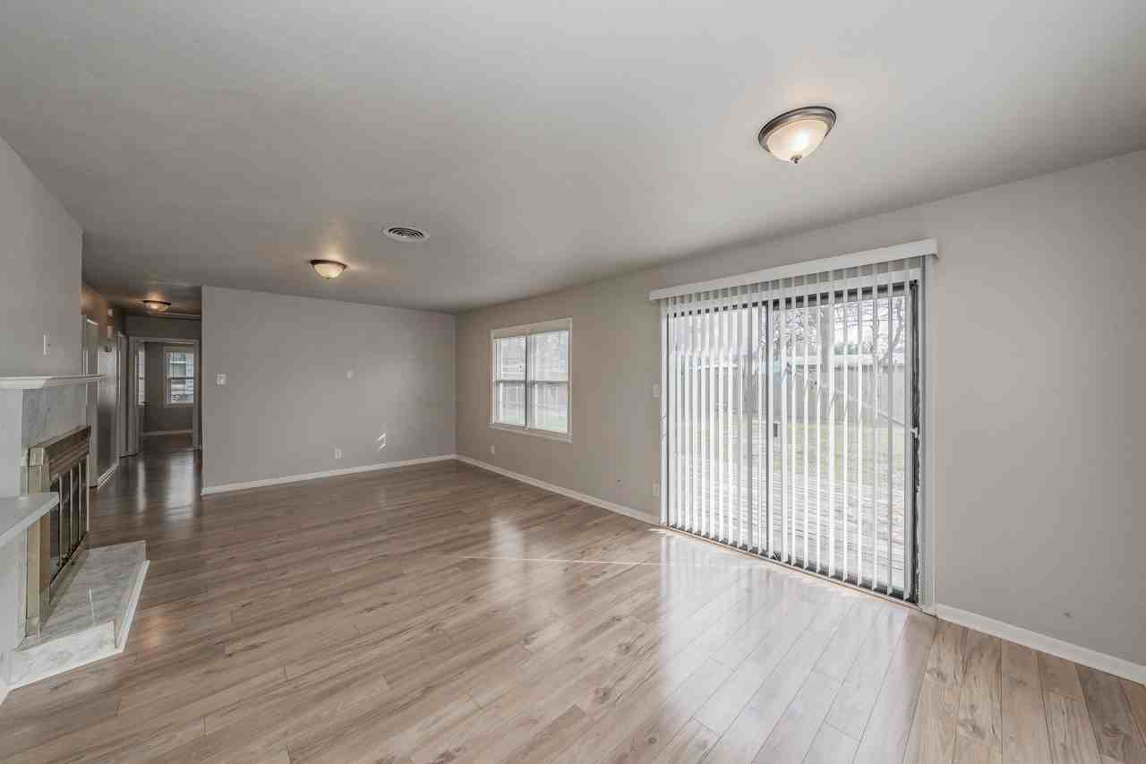 5805 Aton Ave - Photo 6 of 34