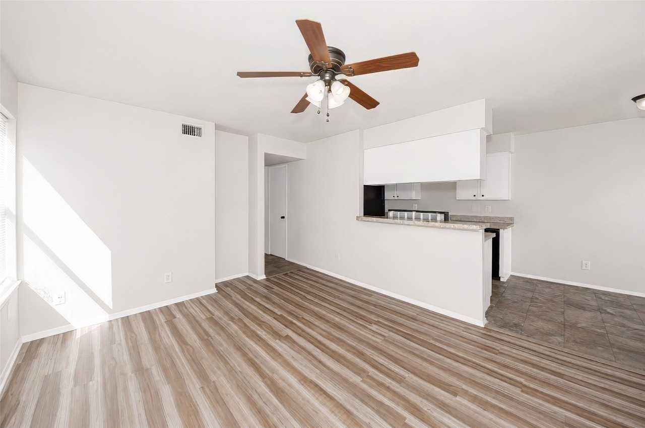 5113 Herrick Ct #B - Photo 5 of 22