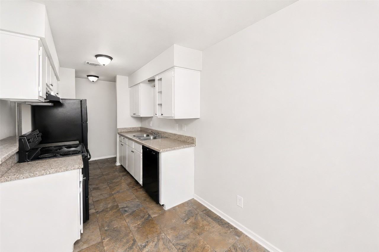 5113 Herrick Ct #B - Photo 7 of 22