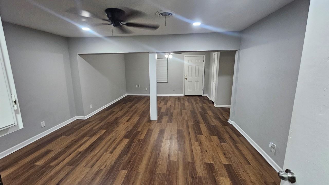 5604 Oak Grove Rd - Photo 3 of 14