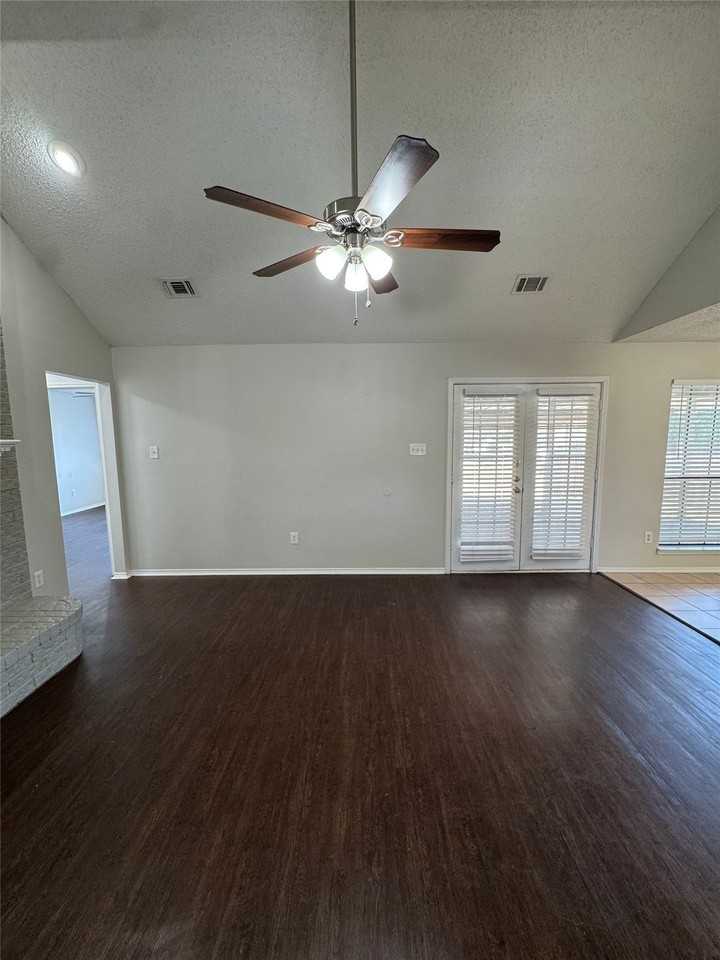 459 Little Valley Ct - Photo 2 of 18