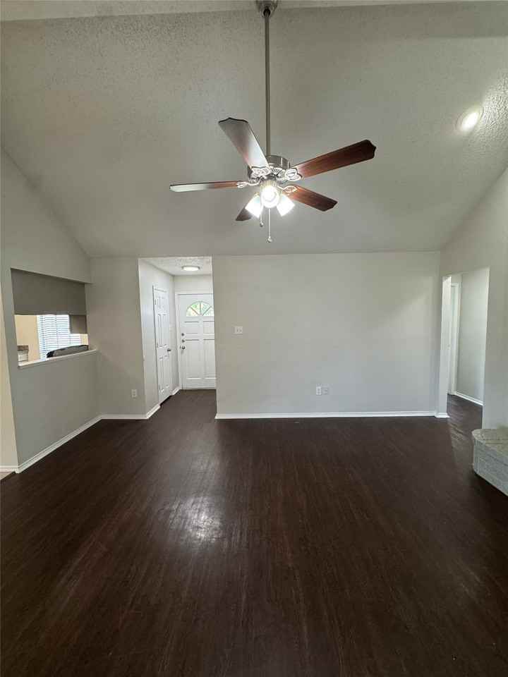 459 Little Valley Ct - Photo 3 of 18