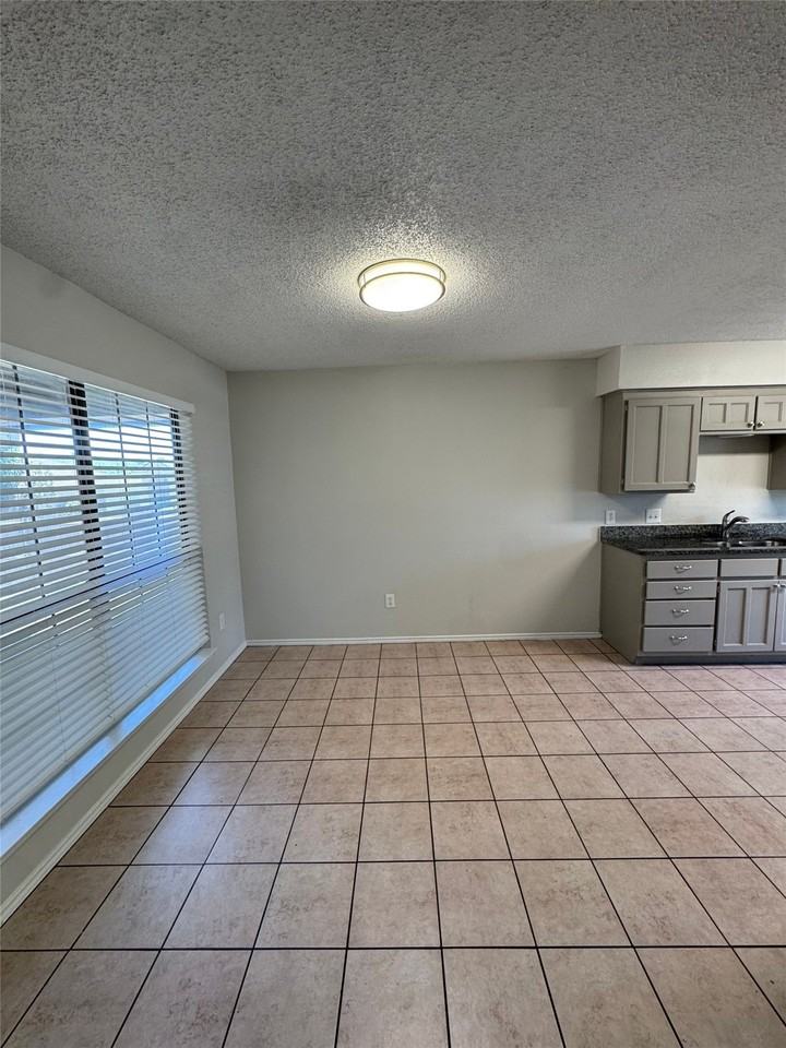 459 Little Valley Ct - Photo 6 of 18