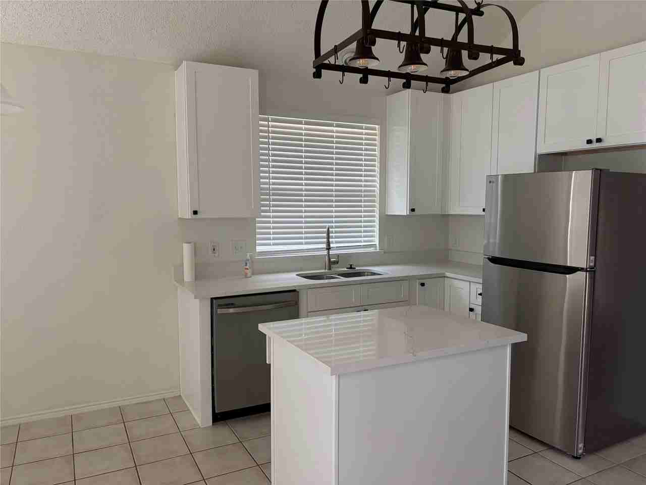 10404 Preston Vineyard Dr - Photo 3 of 6