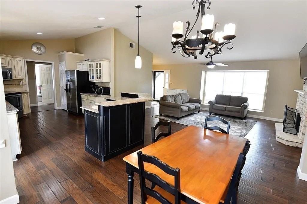 525 Blair Meadow Dr - Photo 3 of 10