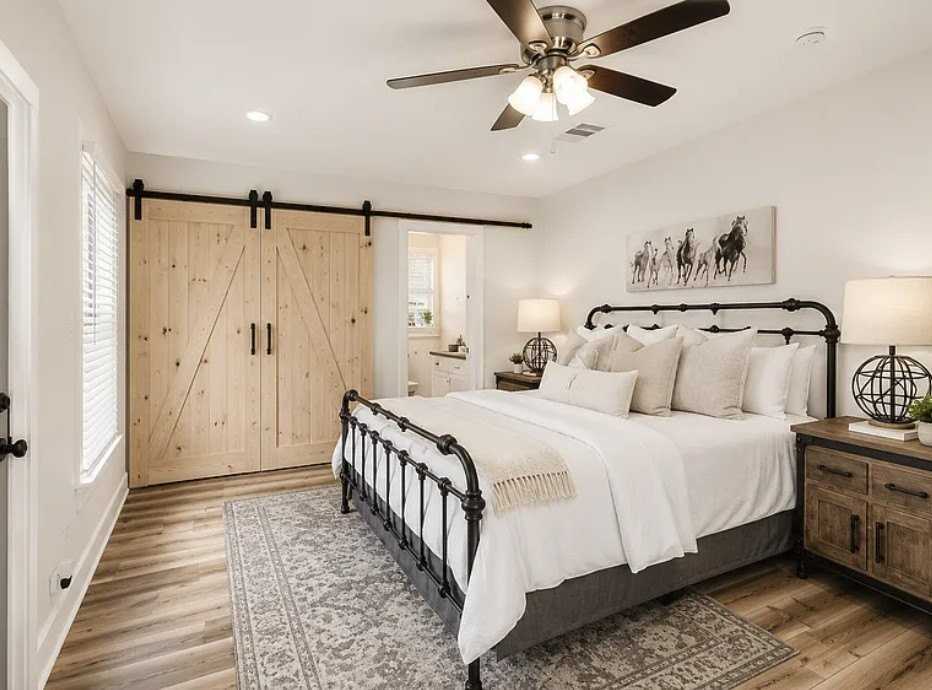 131 E Hull St - Photo 5 of 11