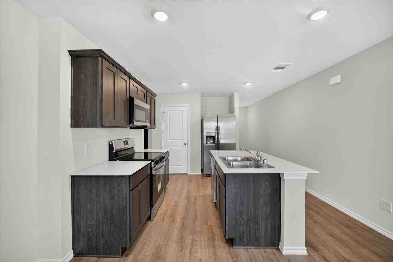 1117 Southfield Dr - Photo 5 of 18