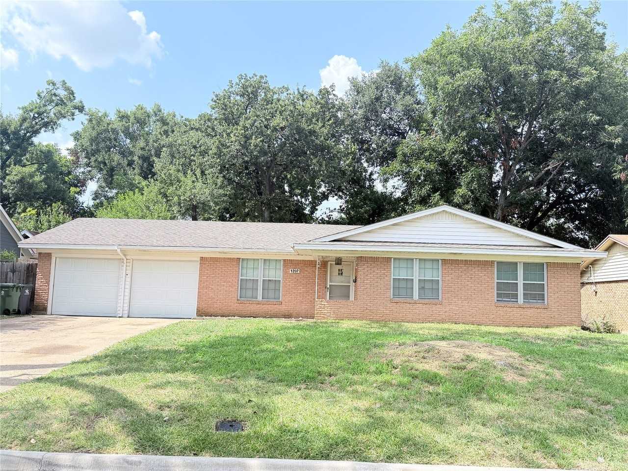 1207 Cherokee St