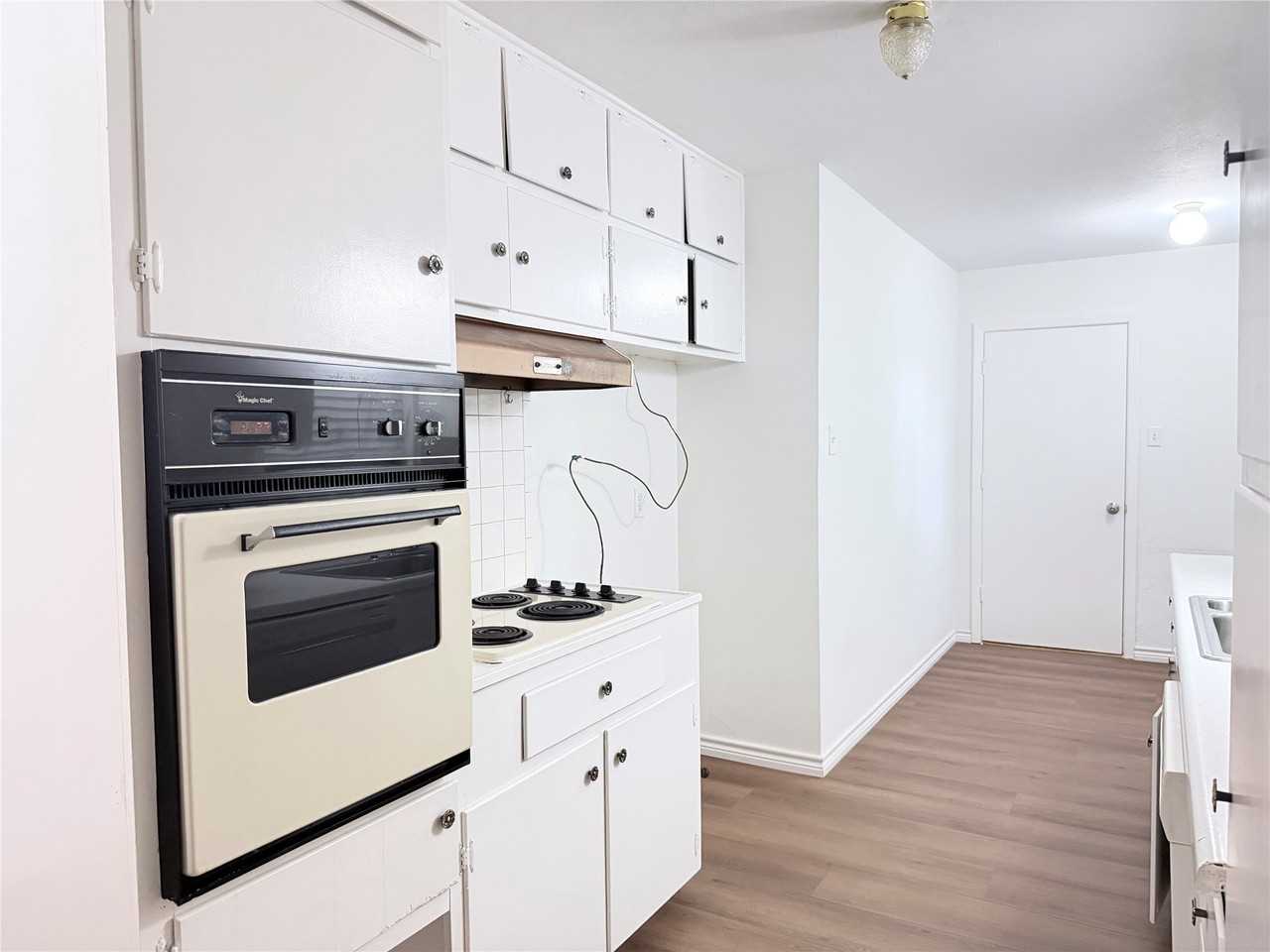 1207 Cherokee St - Photo 5 of 12
