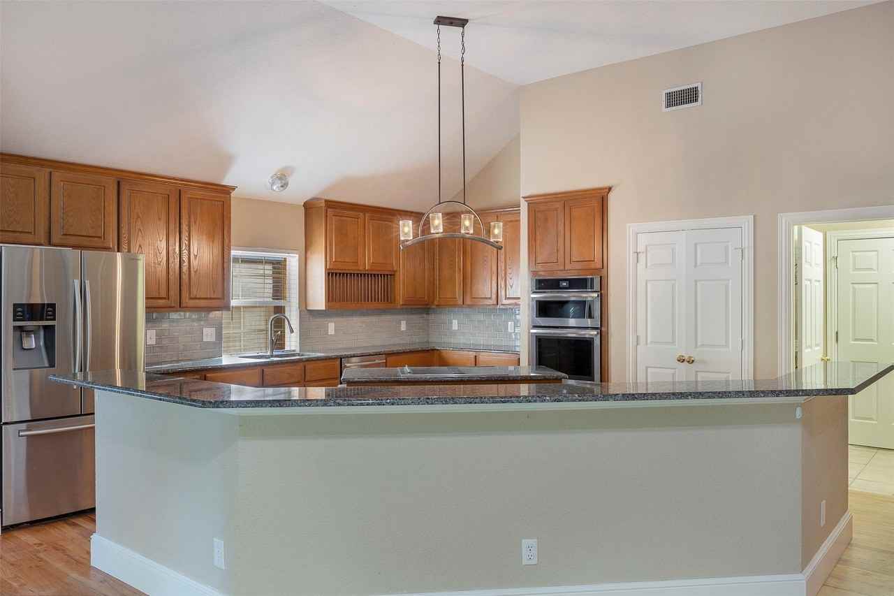 109 Killdeer Ct - Photo 3 of 14