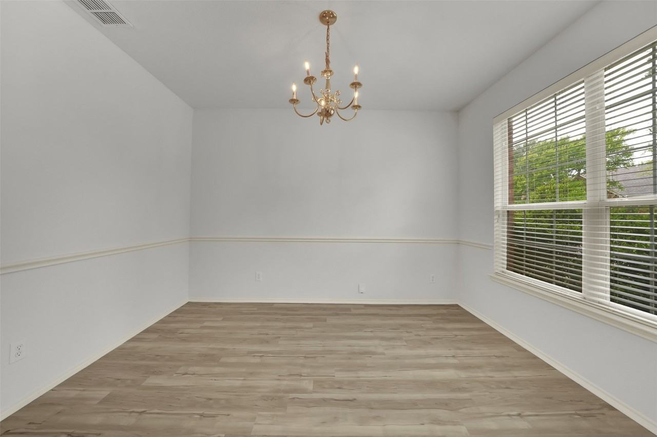 4412 Waskom Dr - Photo 3 of 32