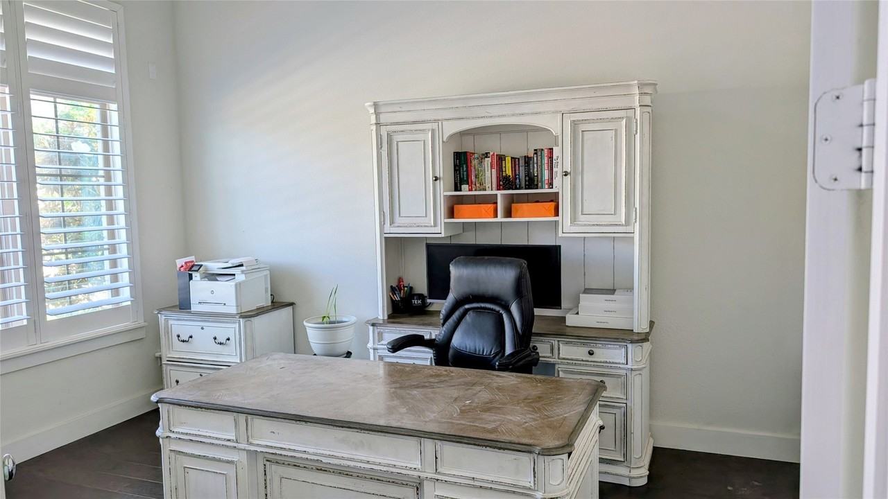 8933 Frostweed Rd - Photo 4 of 25