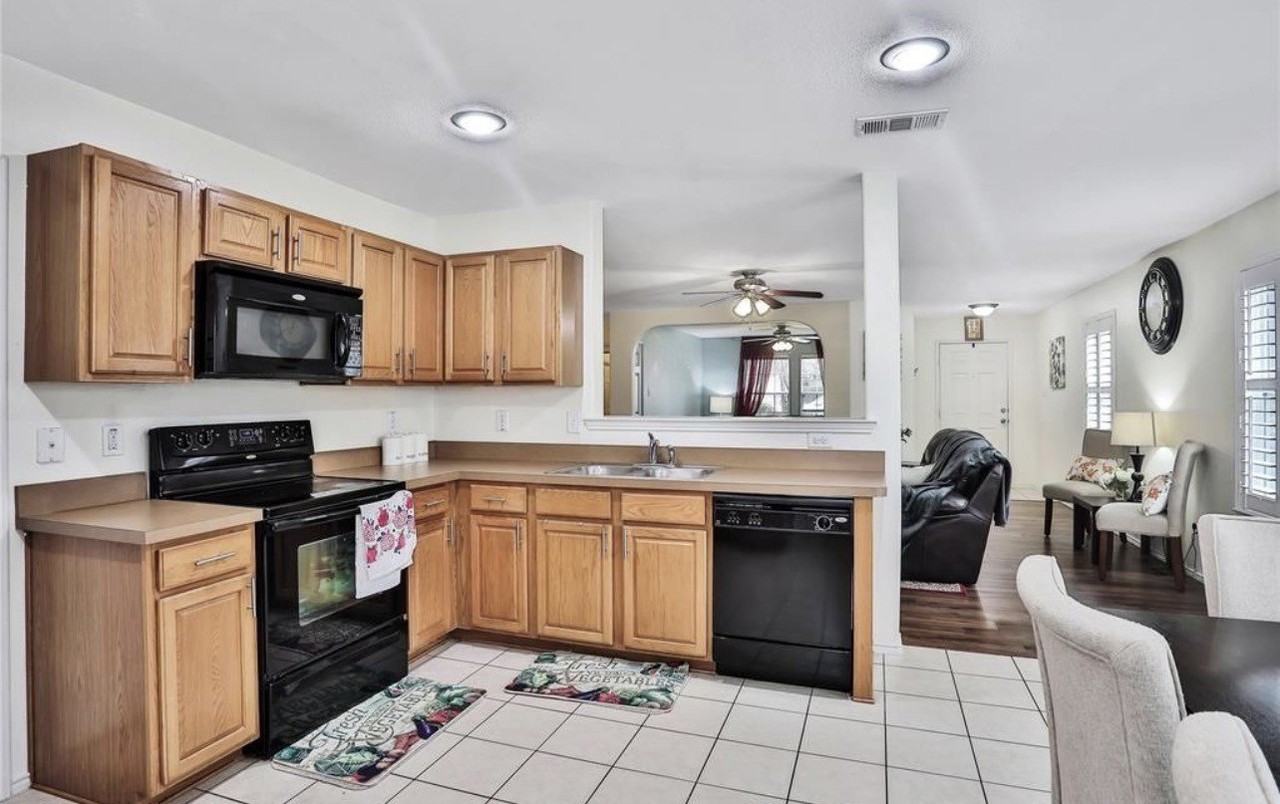 10040 Daly Dr - Photo 5 of 12