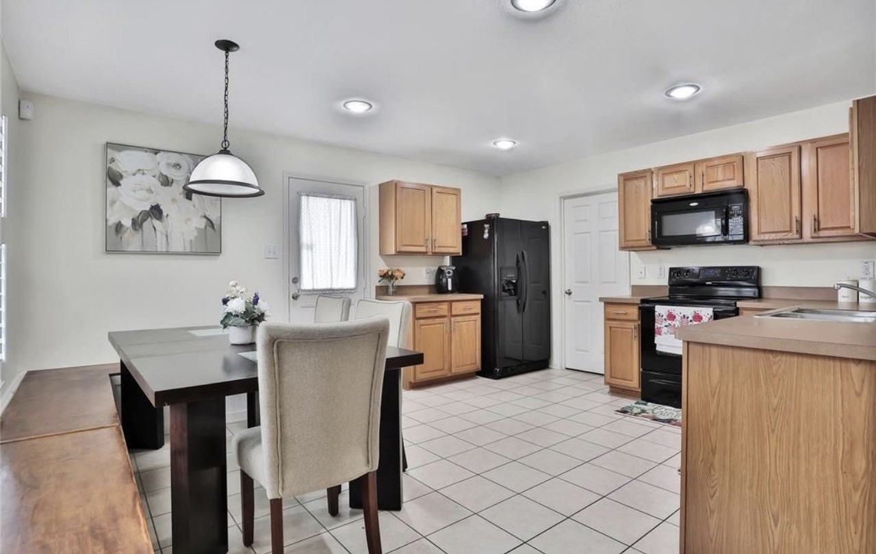 10040 Daly Dr - Photo 6 of 12