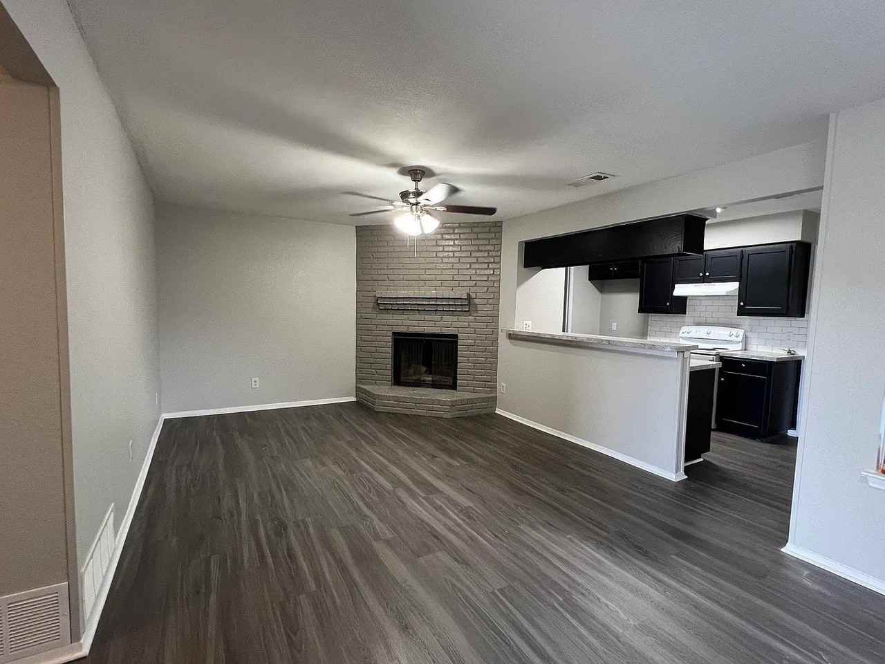 2408 Indigo Ln - Photo 2 of 11
