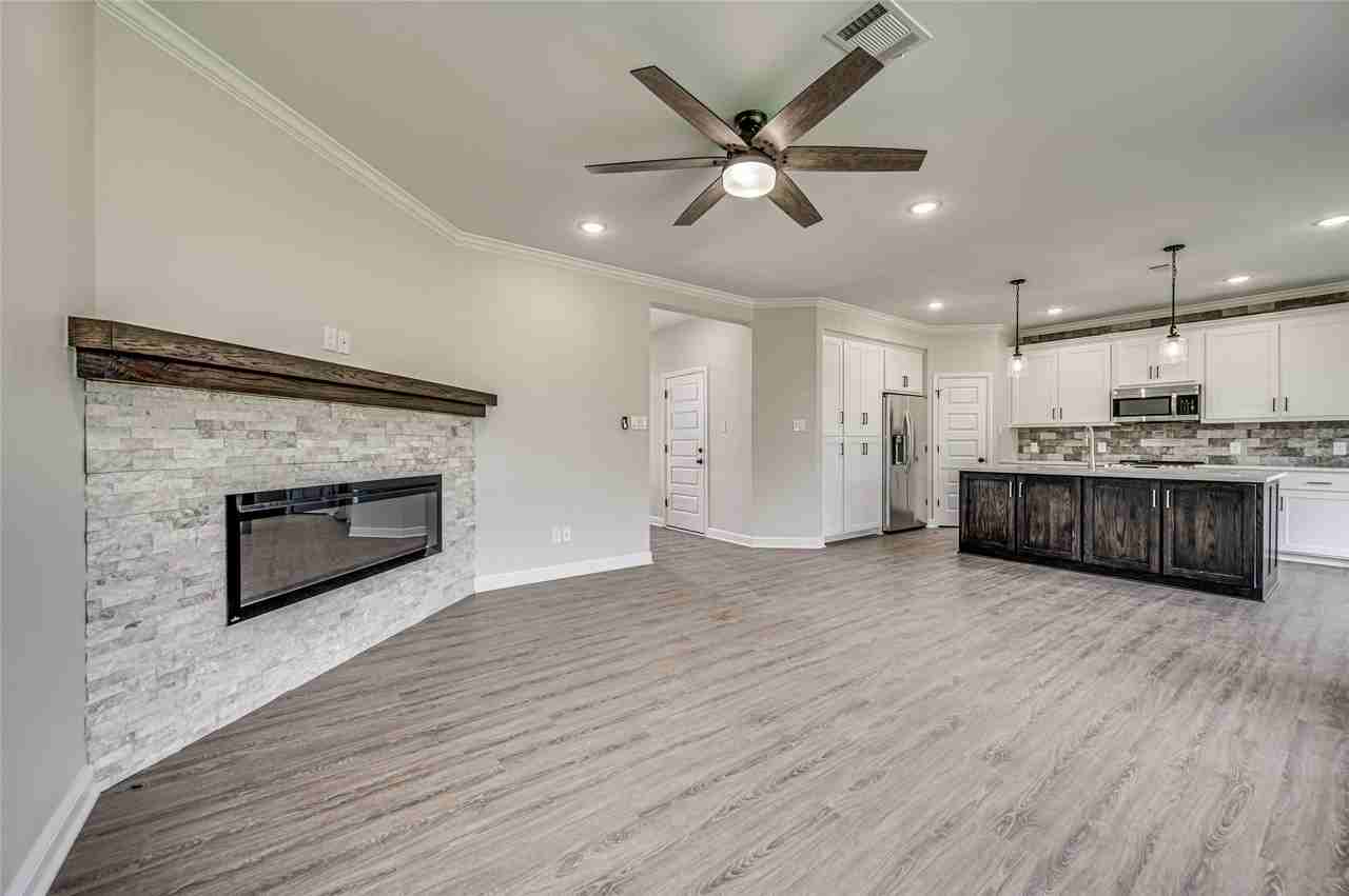 8243 Heritage Glen Dr - Photo 5 of 40