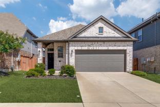 3909 Chesapeake Ln - Photo 1 of 1