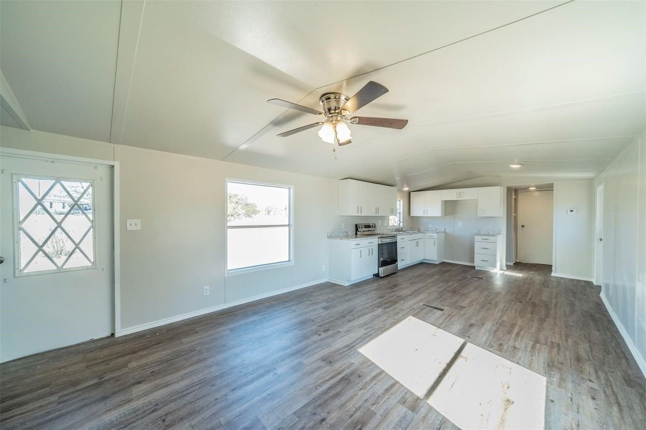 4329 Kaywood Dr - Photo 5 of 12