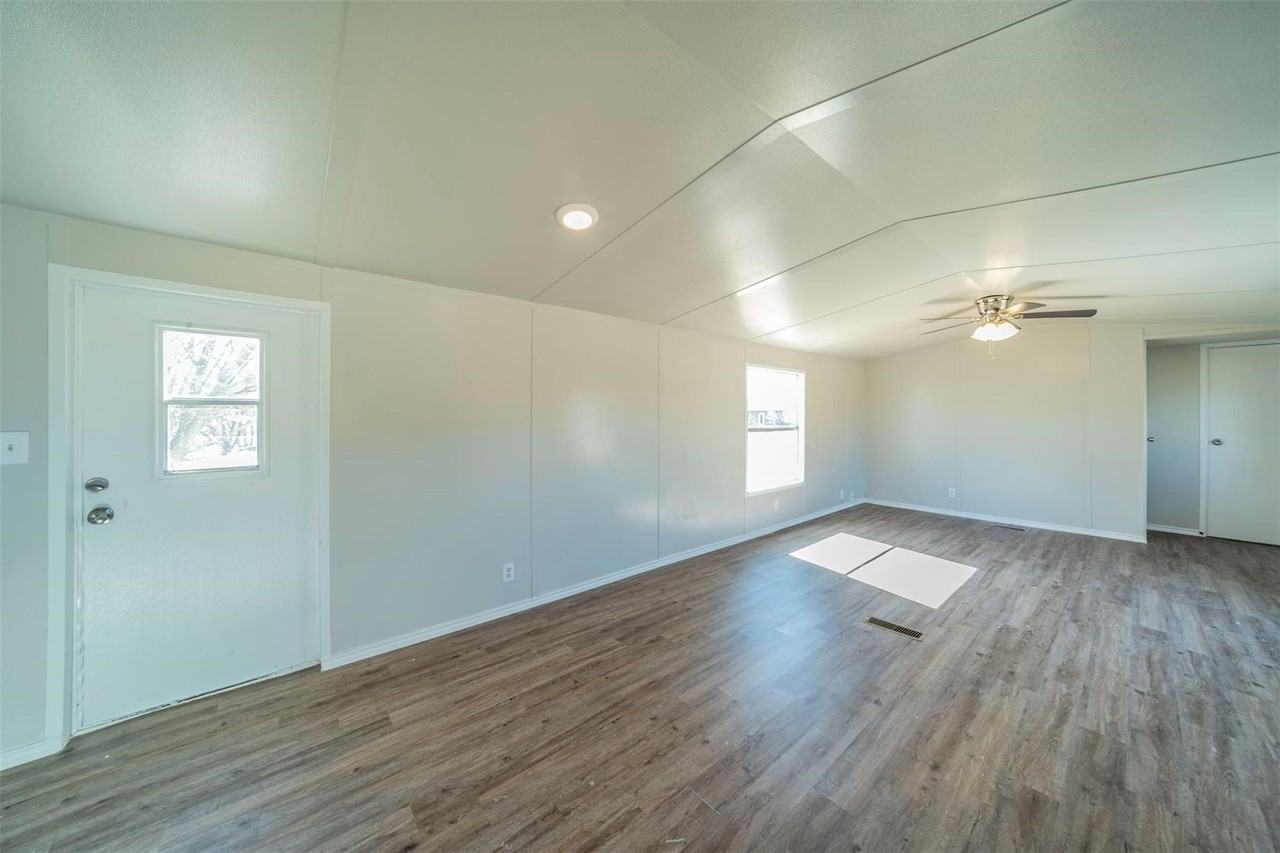 4329 Kaywood Dr - Photo 6 of 12