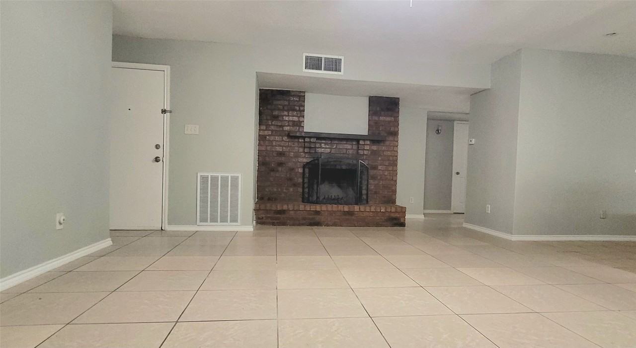 7415 Cave Dr - Photo 2 of 6