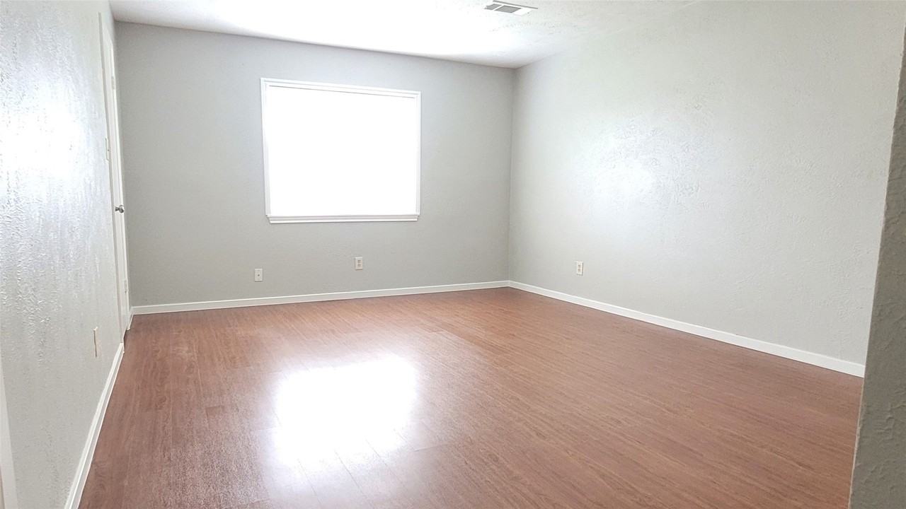 7415 Cave Dr - Photo 5 of 6
