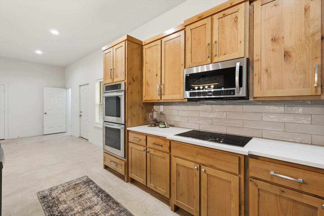 1445 County Road 3690 - Photo 4 of 21
