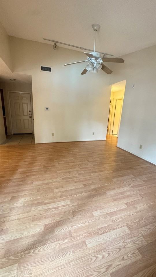 1908 Chasewood Cir #207 - Photo 2 of 11