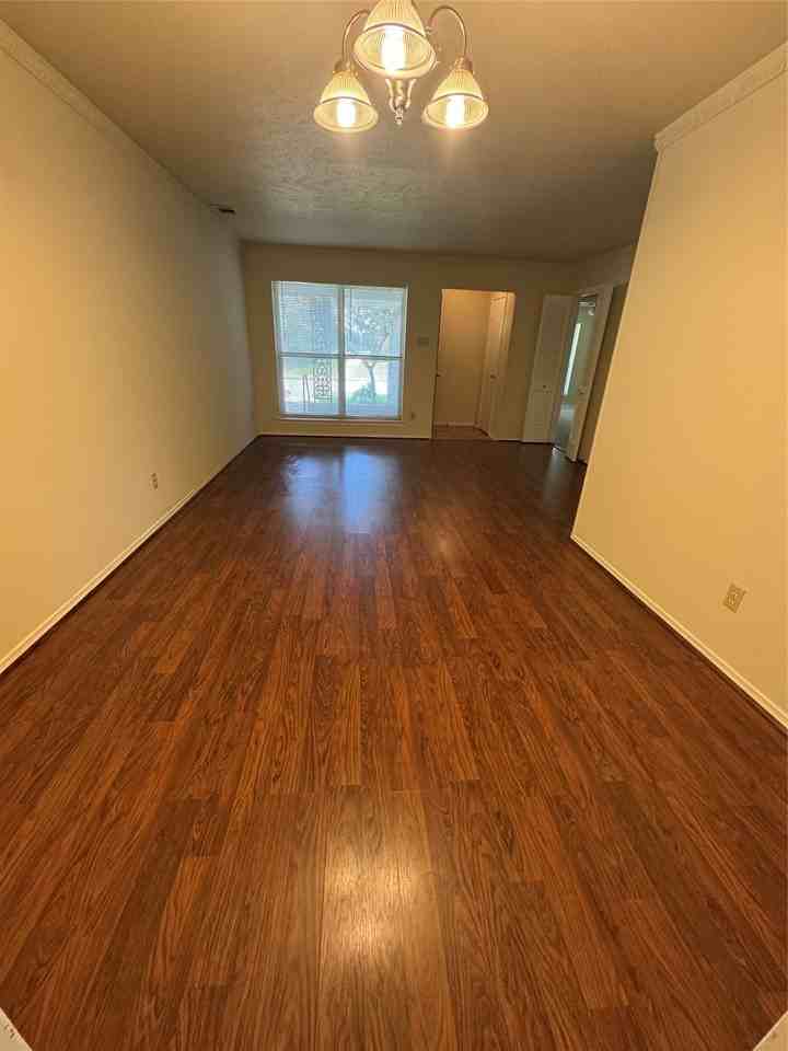11037 Joymeadow Dr - Photo 5 of 16