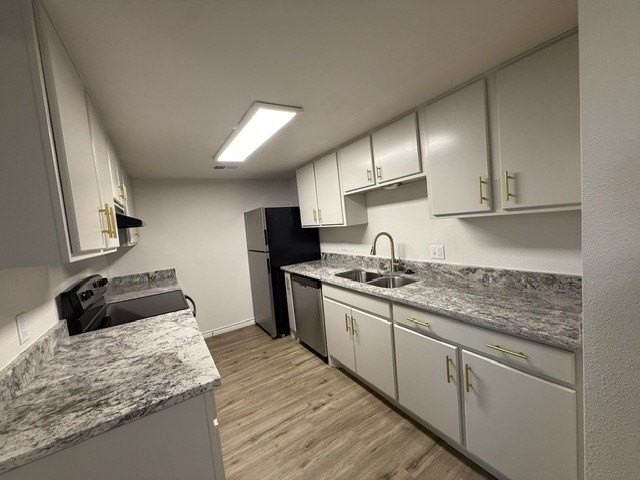 1505 W Pearl St #15 - Photo 4 of 15