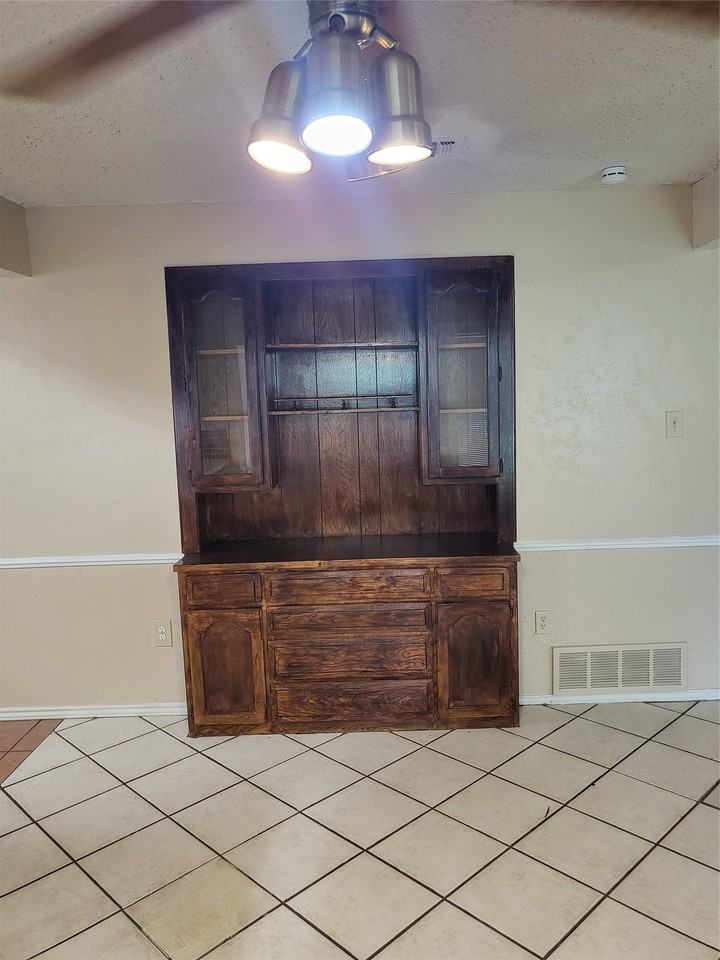 4200 Pyracantha Dr - Photo 5 of 23