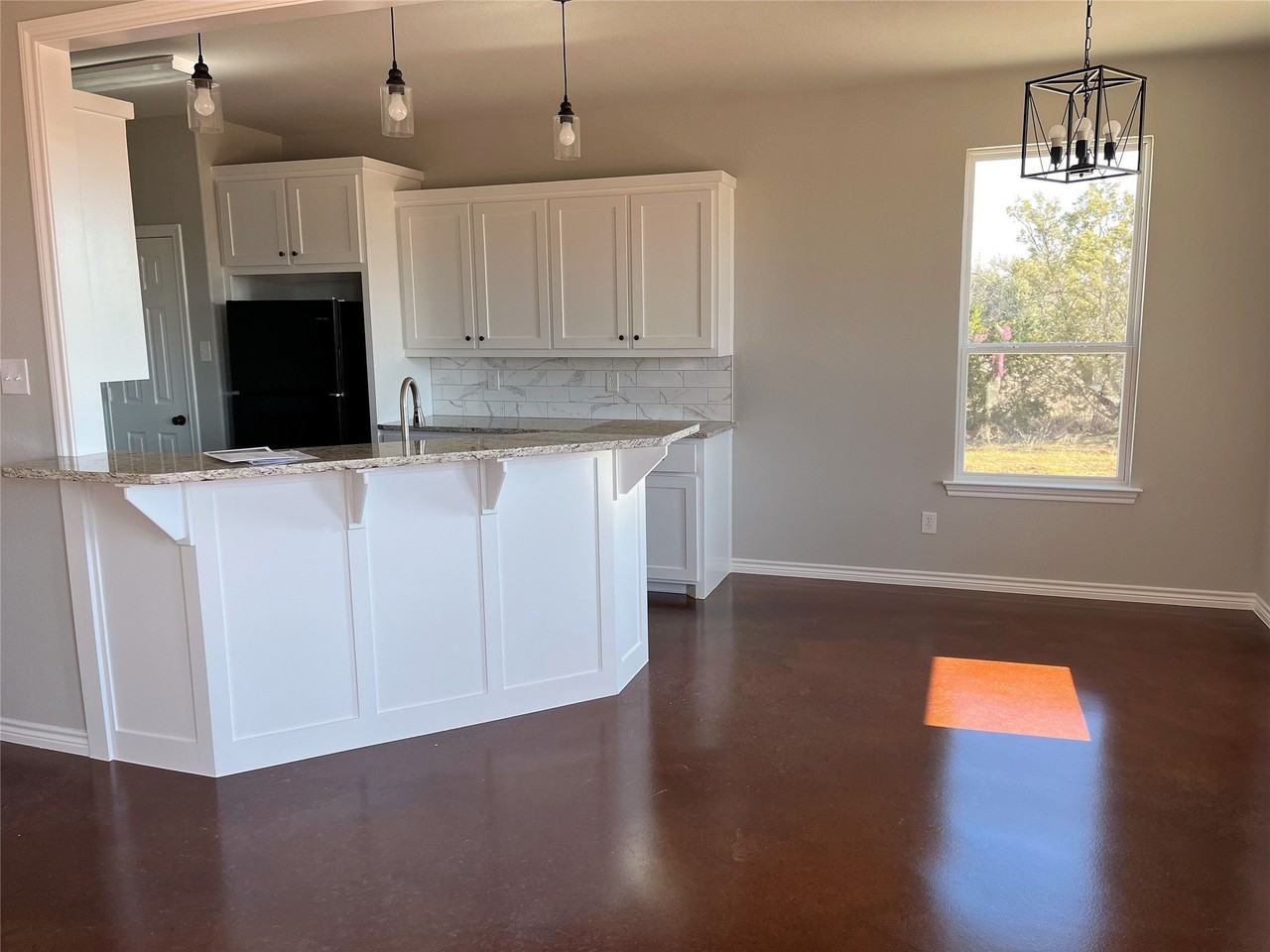1068 County Road 327a - Photo 5 of 12