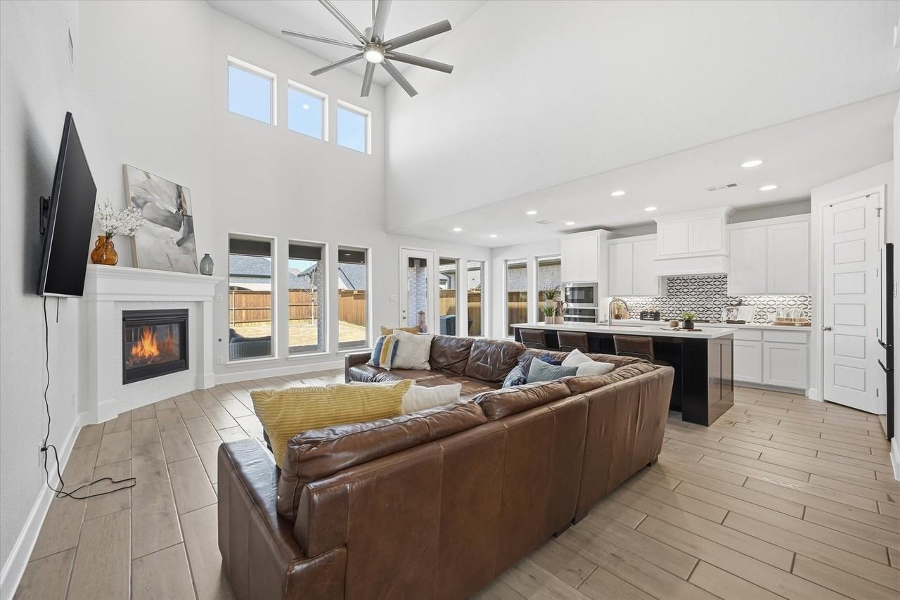 2600 Precocious Ct - Photo 2 of 39