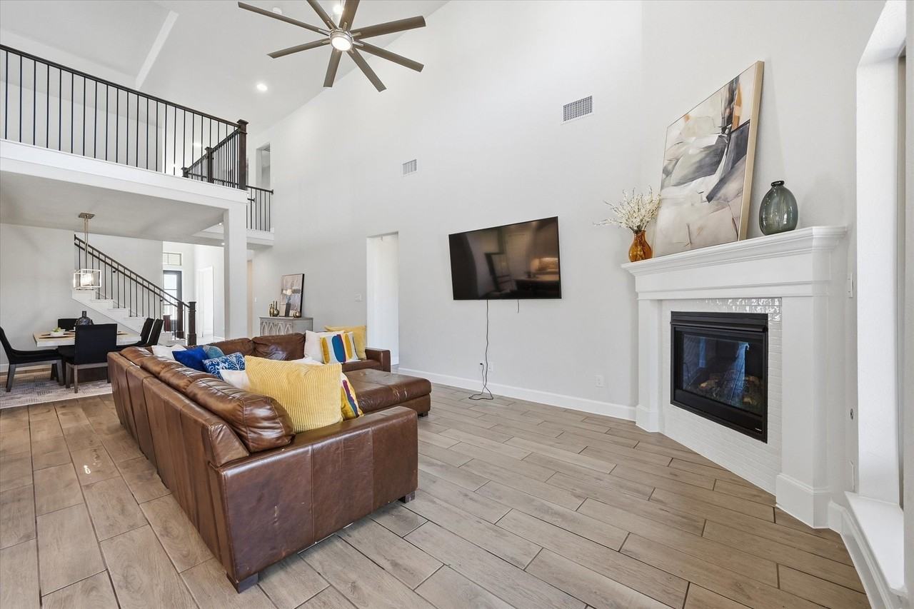 2600 Precocious Ct - Photo 6 of 39