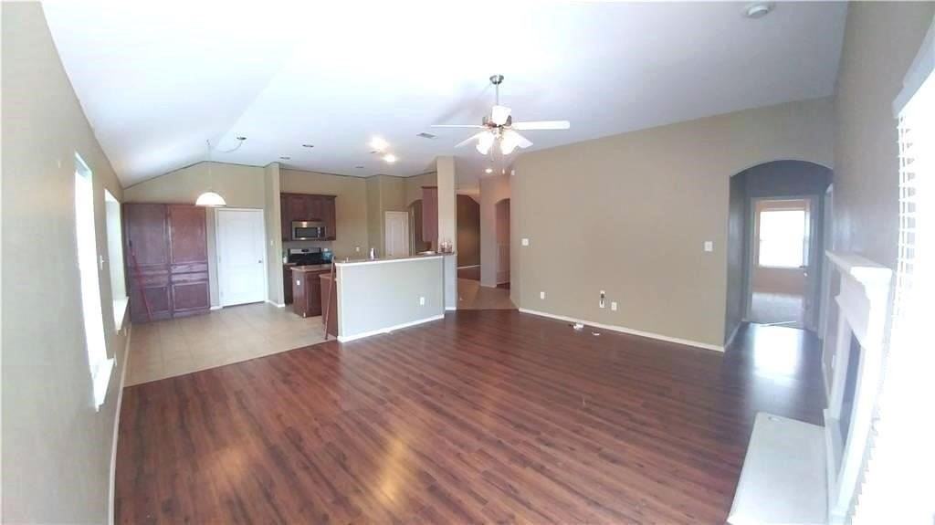 8512 Minturn Dr - Photo 3 of 31