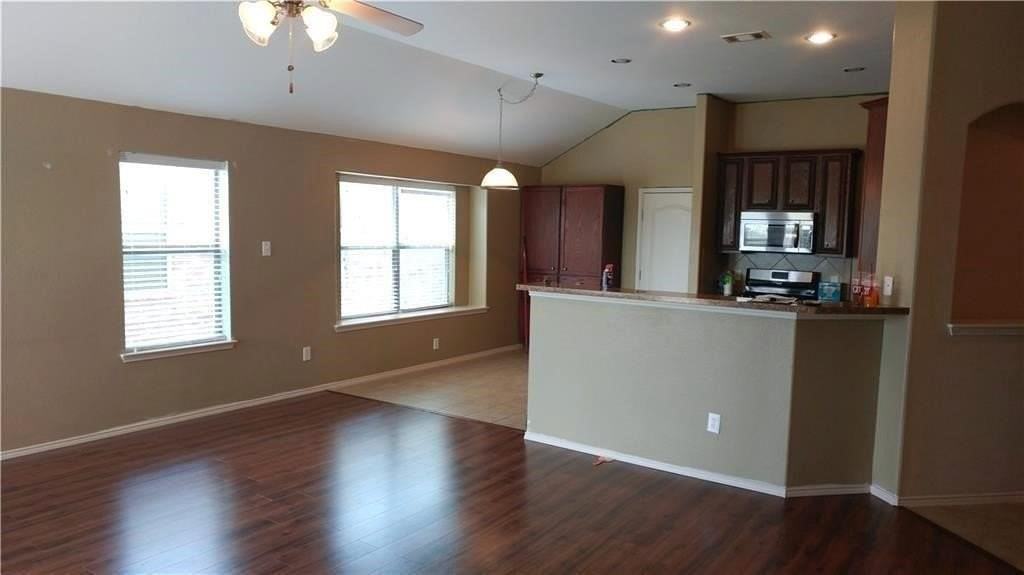 8512 Minturn Dr - Photo 4 of 31