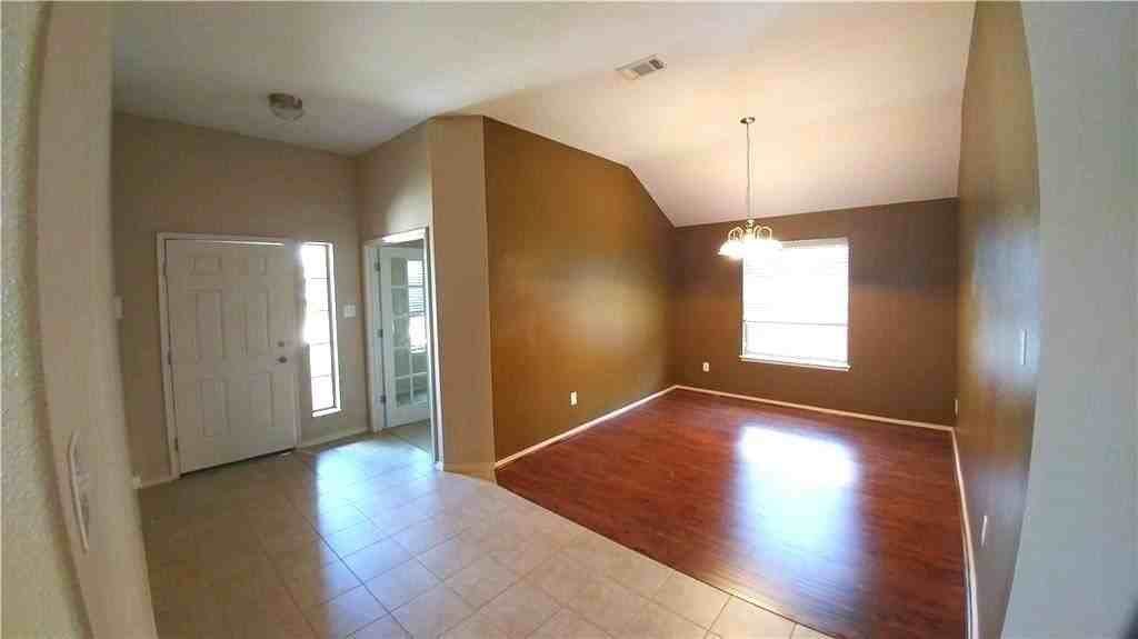 8512 Minturn Dr - Photo 6 of 31