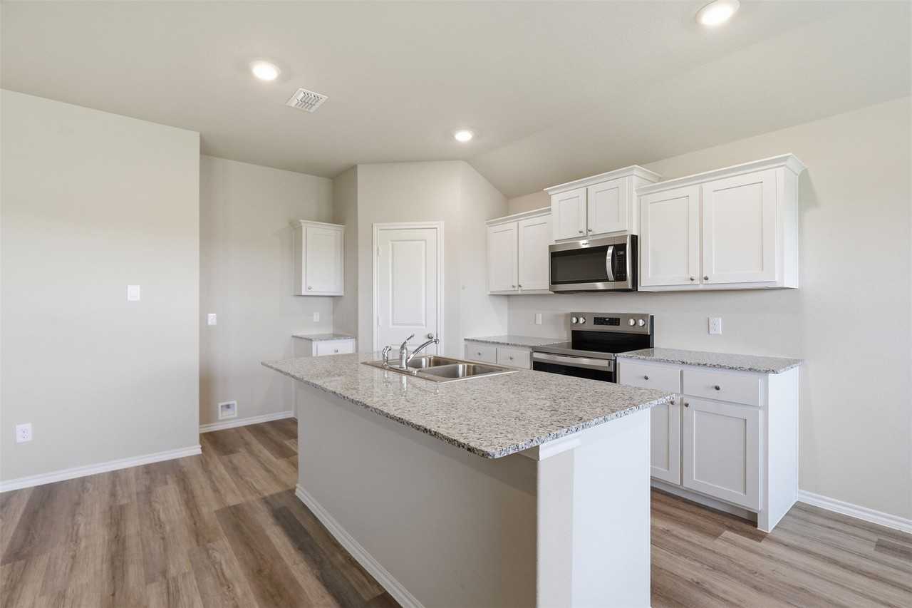 564 Marsh St - Photo 7 of 27