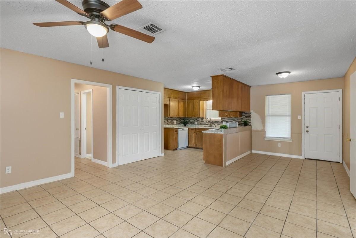 7846 Womack Rd - Photo 3 of 21