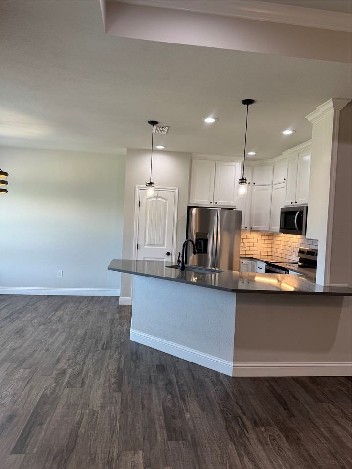135 Carriage Hills Pkwy - Photo 5 of 18