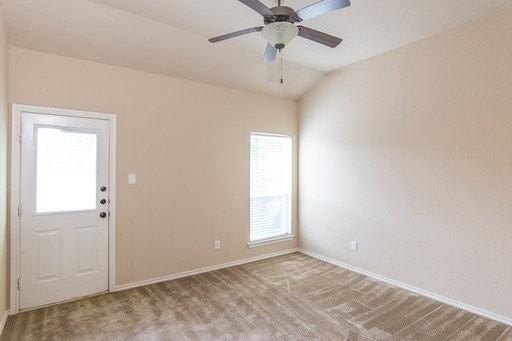 1405 Piedmont Dr - Photo 5 of 10