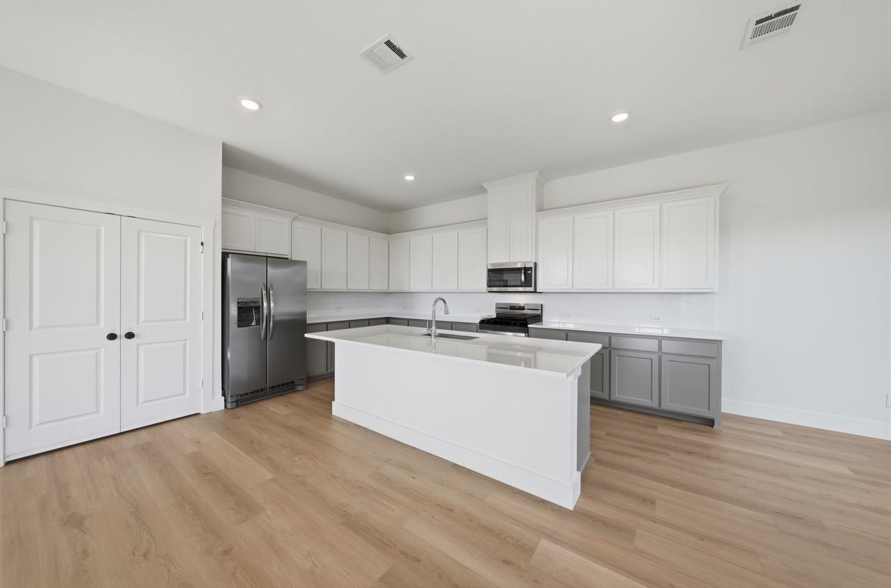 336 Chestnut St - Photo 6 of 27