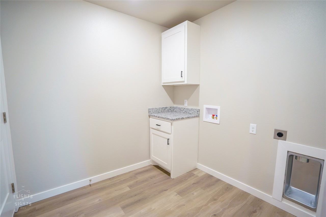 528 Colorado St - Photo 7 of 19