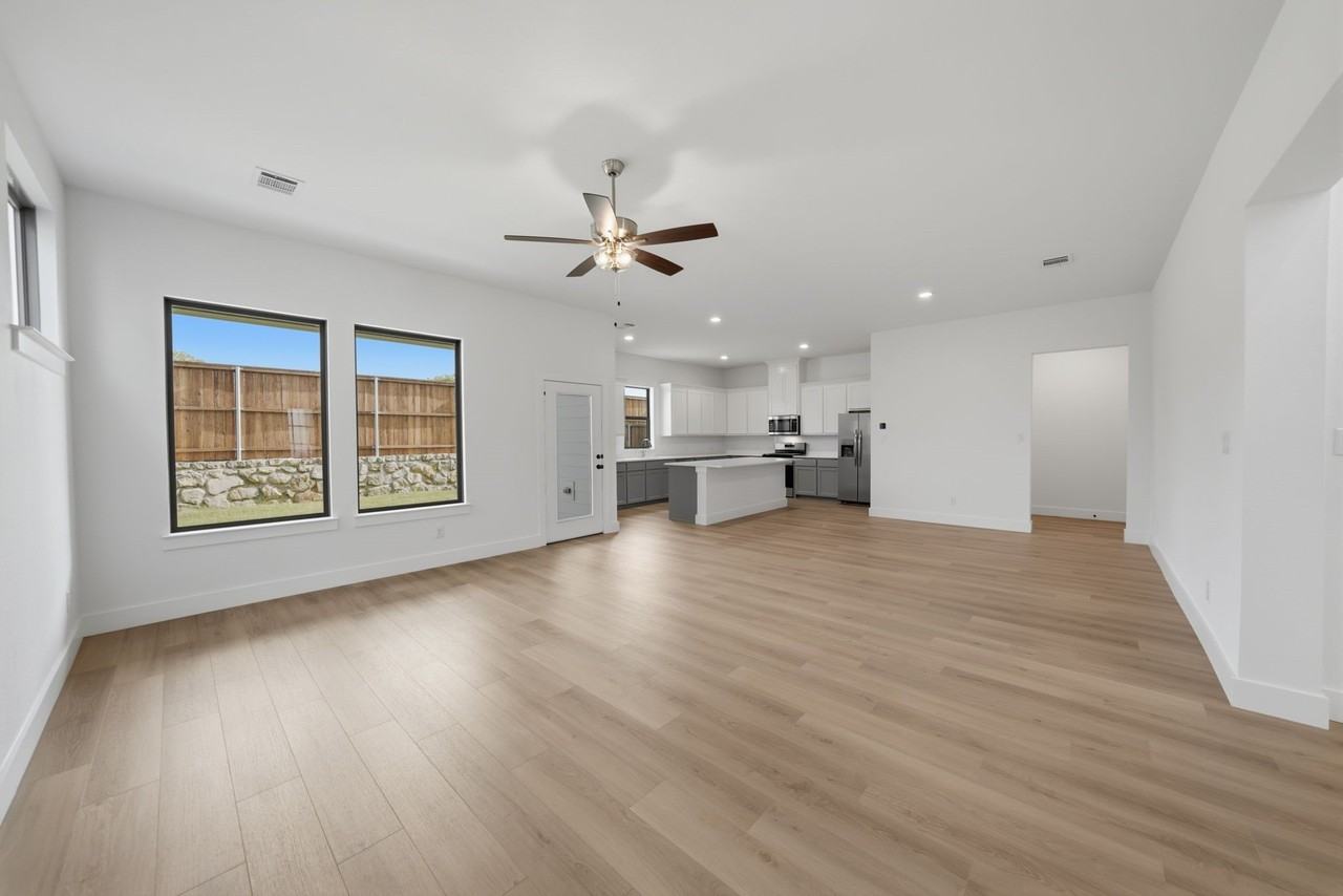 332 Chestnut St - Photo 6 of 24