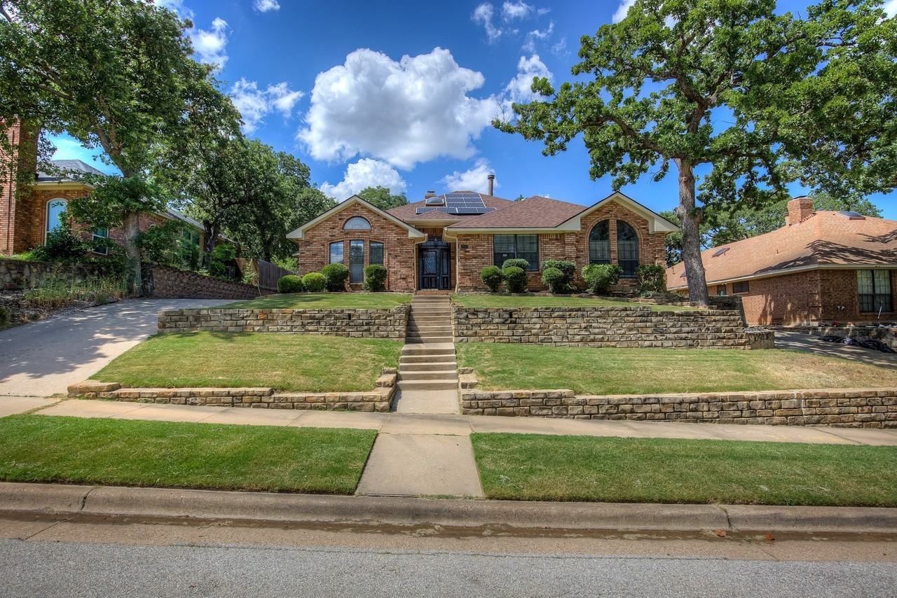 3914 Meadow Dr