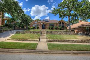 featured image of 3914 Meadow Dr