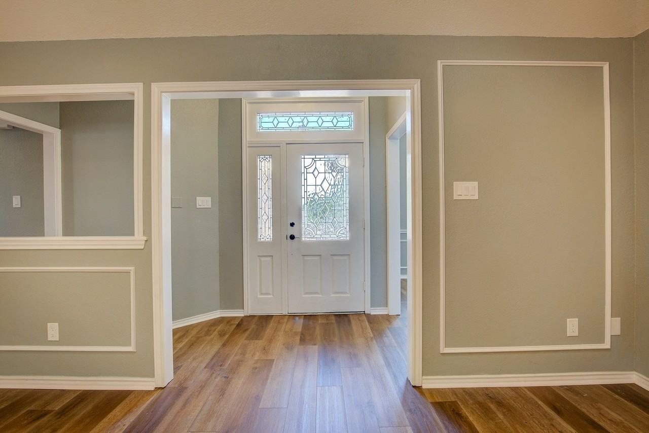 3914 Meadow Dr - Photo 4 of 40