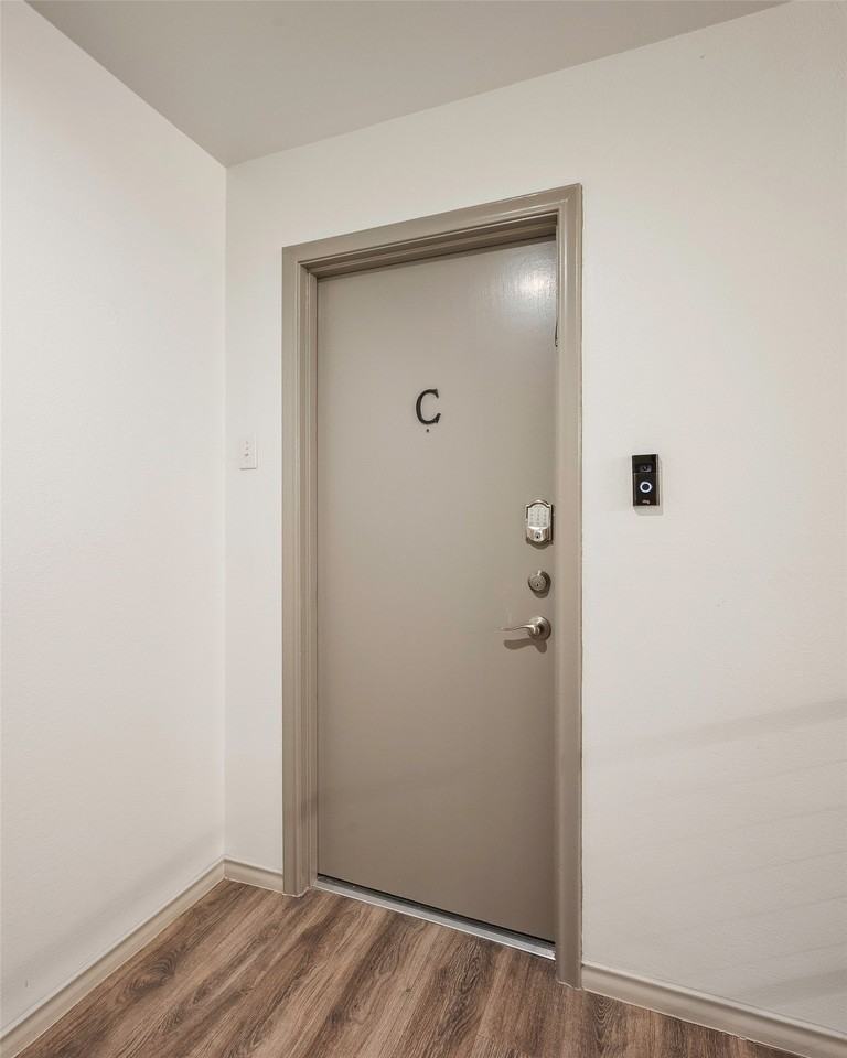 6226 Bandera Ave #C - Photo 3 of 25
