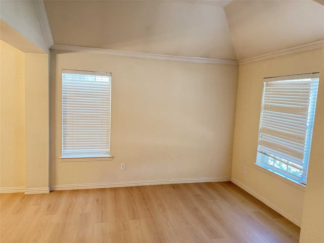312 Calstone Dr - Photo 4 of 15